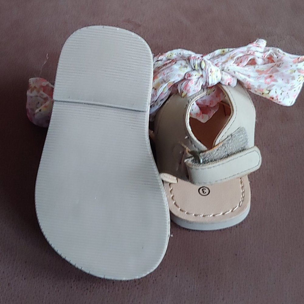 Sandals - Picture 4 of 4